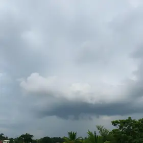 dia nublado em Novo Gama