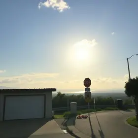 Em Frente A Garagem Da Rota Do Sol