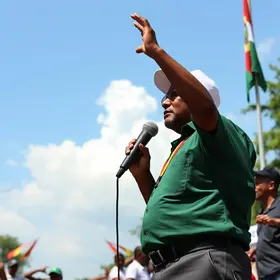 Arruda inicia campanha no Gama