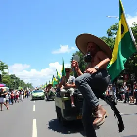 caravana Pra Goiás Seguir em Frente